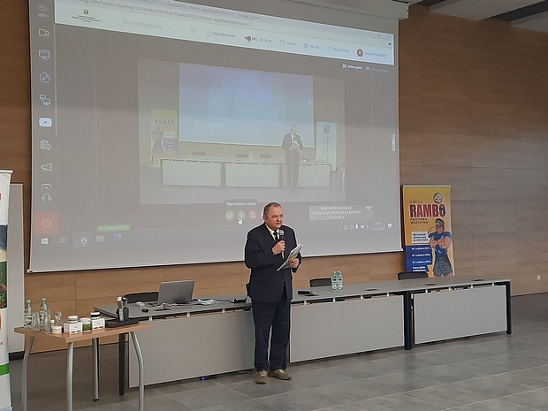 Zdjęcie nr 1 – Zastępca Dyrektora KPODR, Ryszard Zarudzki, otwiera Forum Nasienne 2022