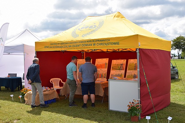 Stoisko SDOO w Chrząstowie na targach AGRO-Tech w Minikowie.
